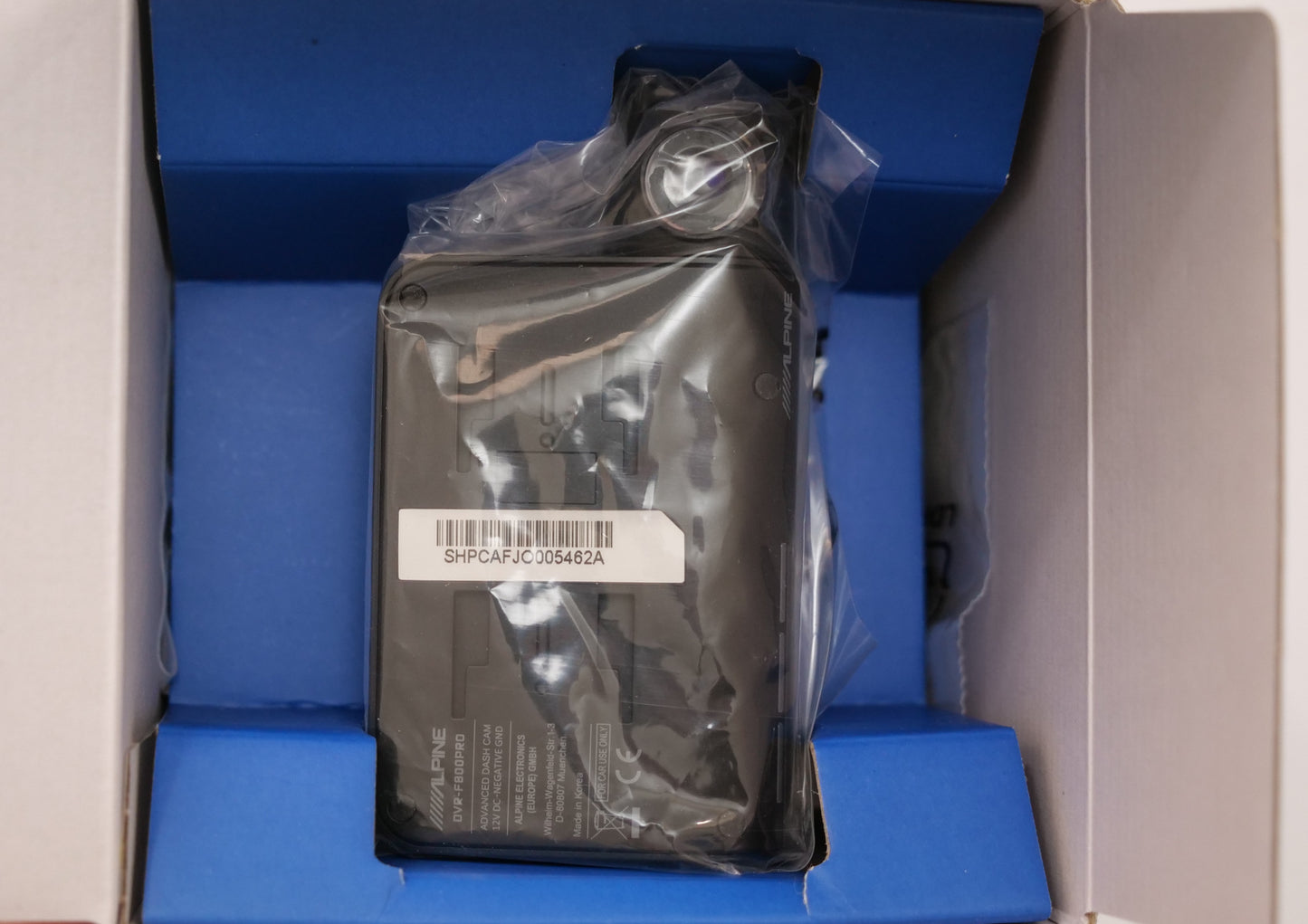 Alpine DashCam DVR-F880 Pro mit Fahrassistenzfunktion, GPS, NEU