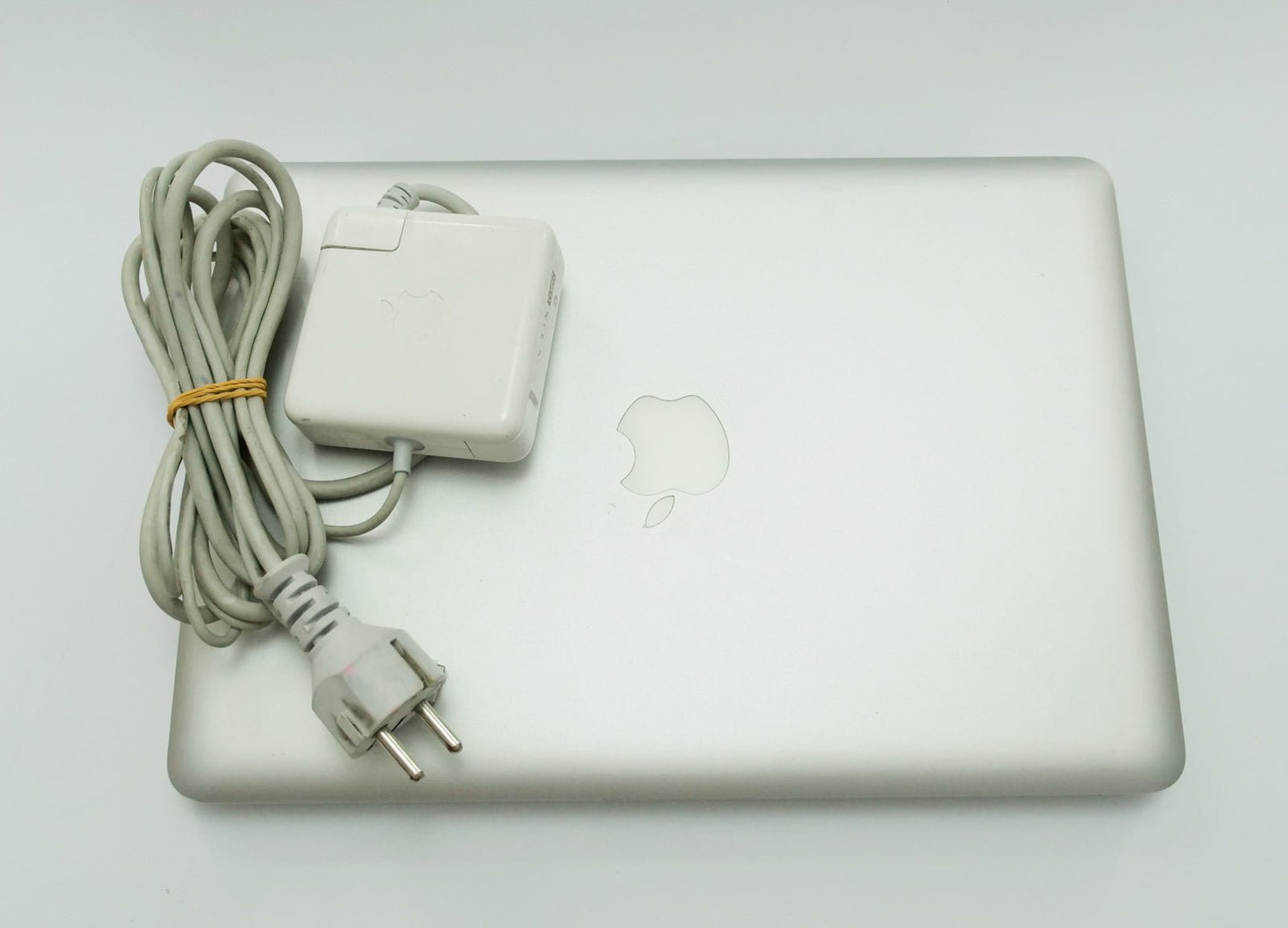 Apple MacBook Pro 13" A1278, Mid 2012, Core i5 3th gen, 8GB DDR3, 240GB SSD - Shopelektronik.at