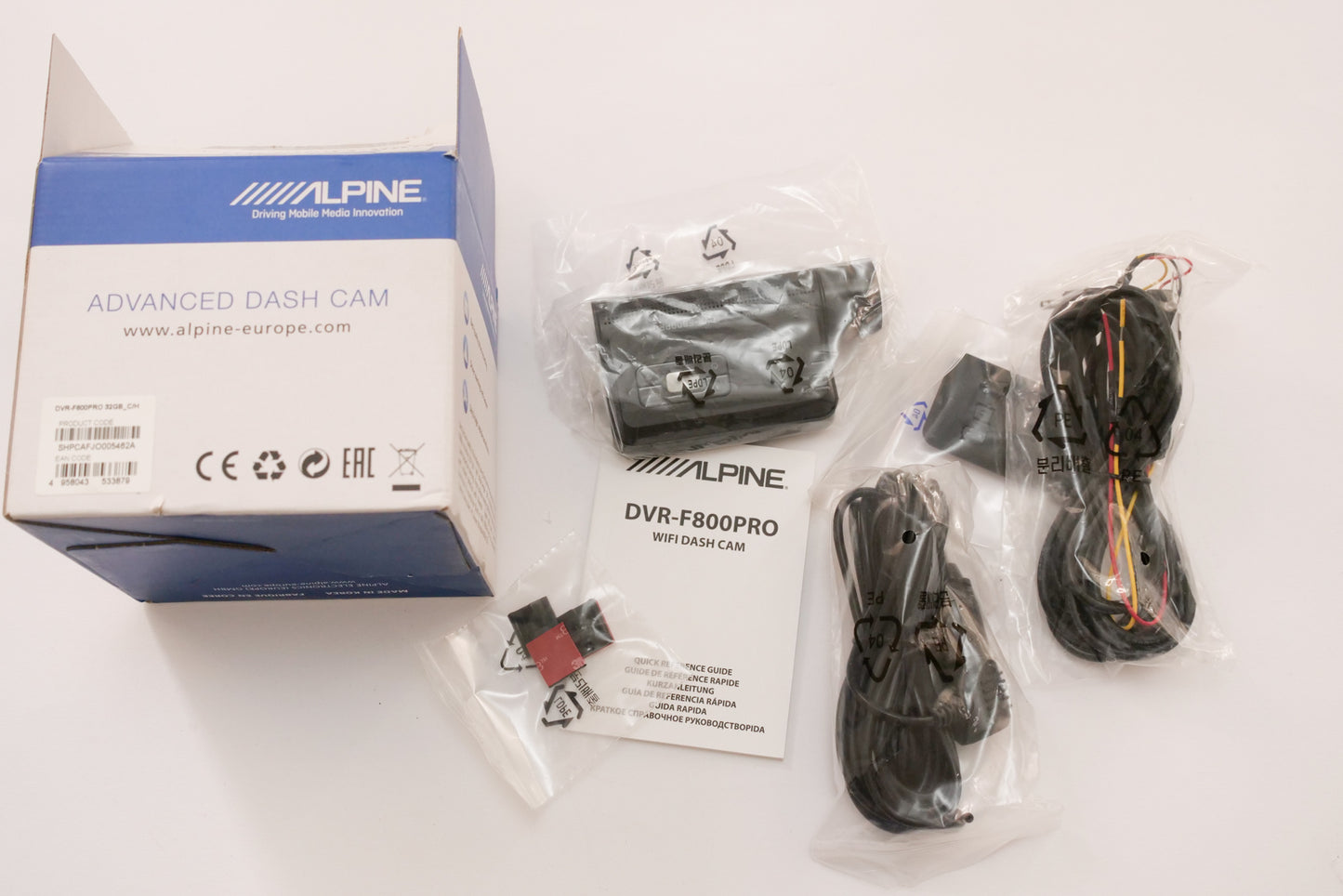 Alpine DashCam DVR-F880 Pro mit Fahrassistenzfunktion, GPS, NEU