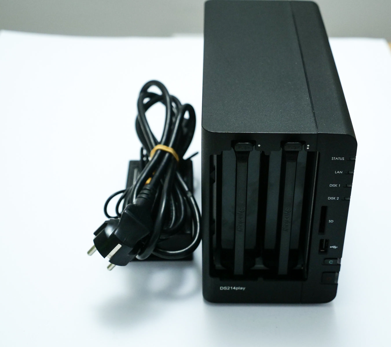 Synology DS214PLAY 2-bay Gigabit NAS, 3x USB 3,0, E-SATA