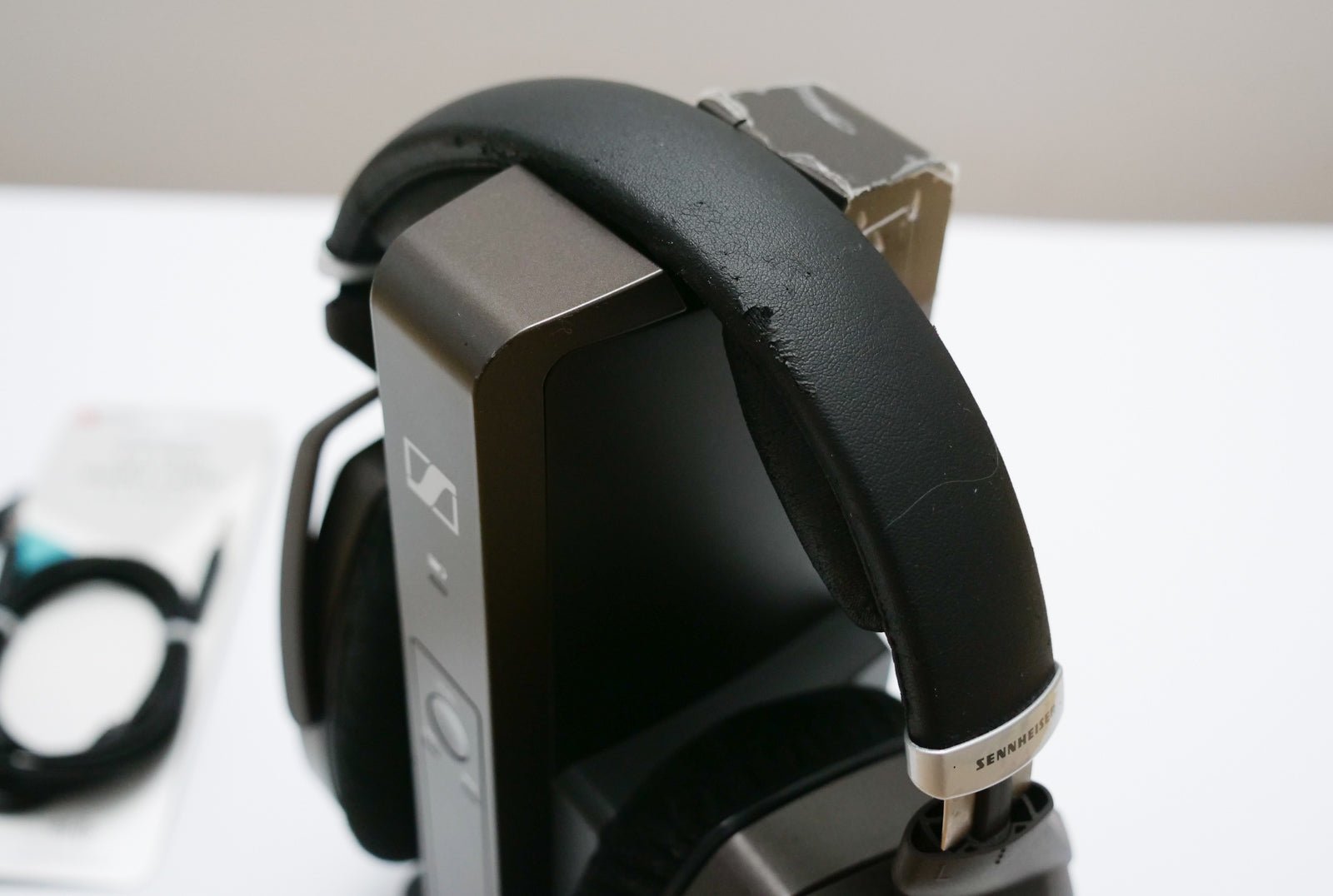 Sennheiser RS 185, HDR 195 Funkkopfhörer+Basisstation - Shopelektronik.at